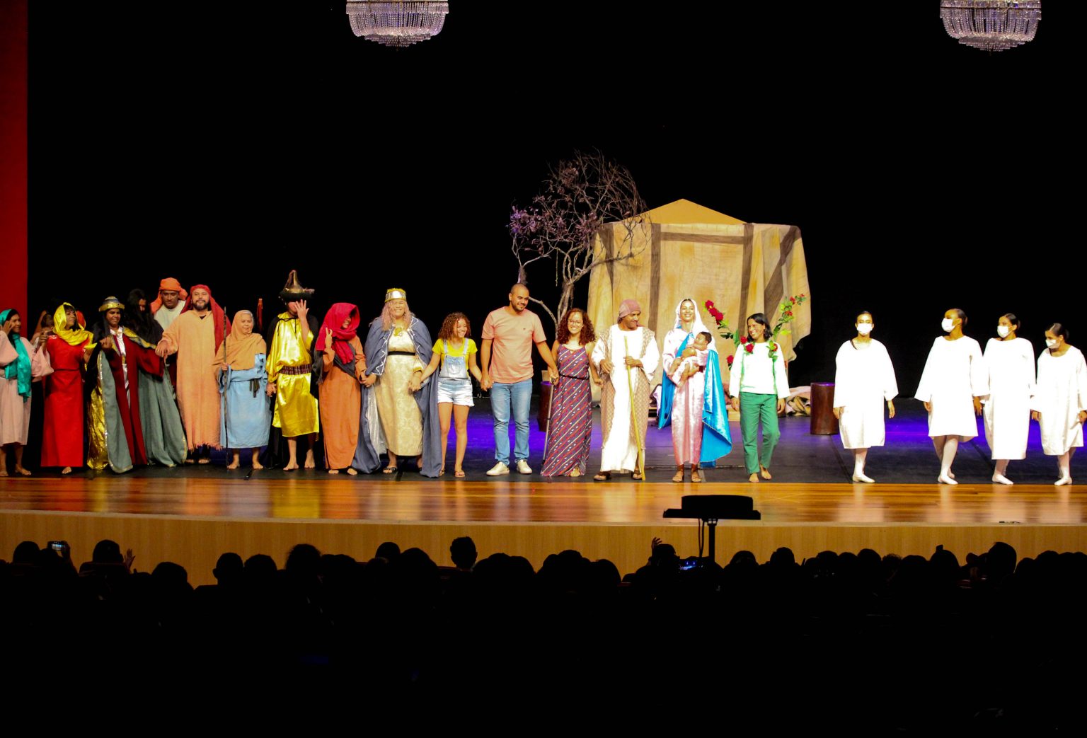 Espetáculo “A Menina e a Roseira: O Nascimento de Jesus” acontece neste fim de semana, no Teatro Palácio das Artes