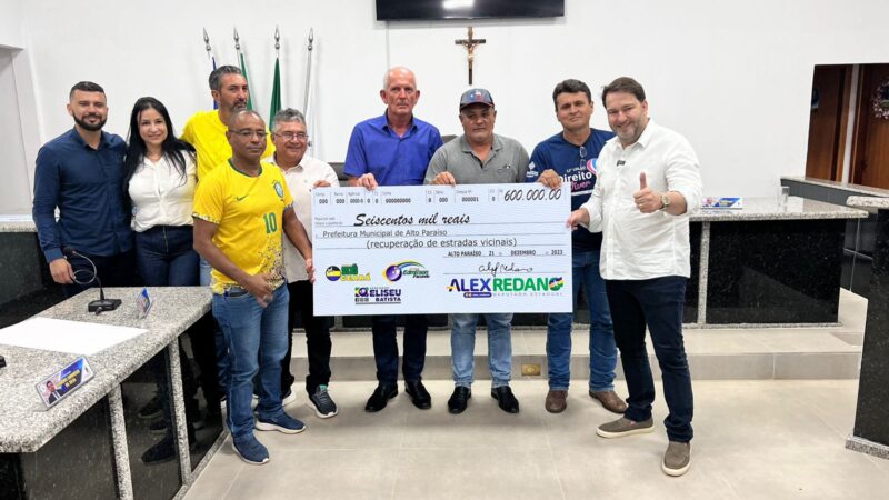 Deputado Alex Redano entrega de 600 mil reais em emendas para recuperação de estradas vicinais em Alto Paraíso